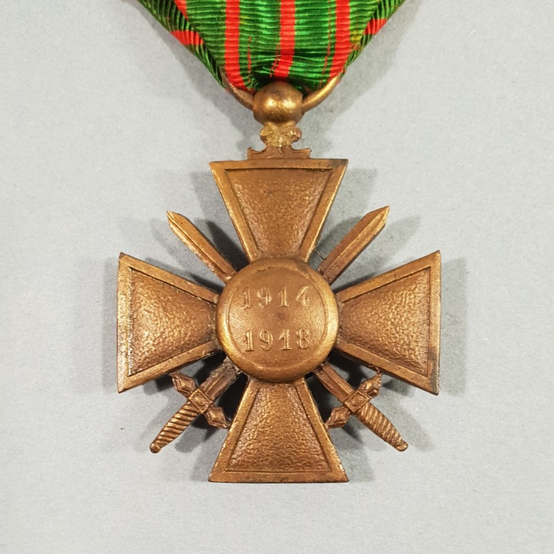 CROIX DE GUERRE 1914-1918 AVEC 1 PALME ET 1 ETOILE POUR CITATION A L'ORDRE DE L'ARMEE ET DU REGIMENT WAR CROSS 1914 1918